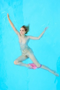 Chanel Fenn Enjoys Refreshing Swim