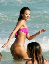 Jessica Alba in bikini