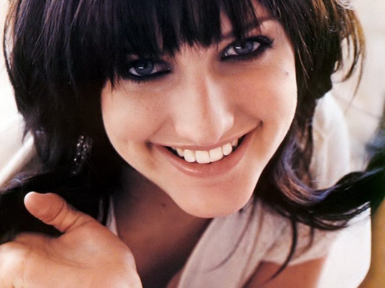 Ashlee Simpson is hot in every pictures