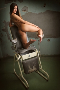 Saju in Sex Chair