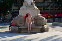 Gini walking naked in Barcelona