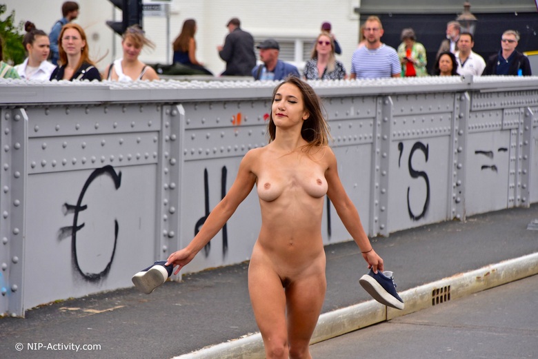Eleonor enjoys nudity in Maastricht 