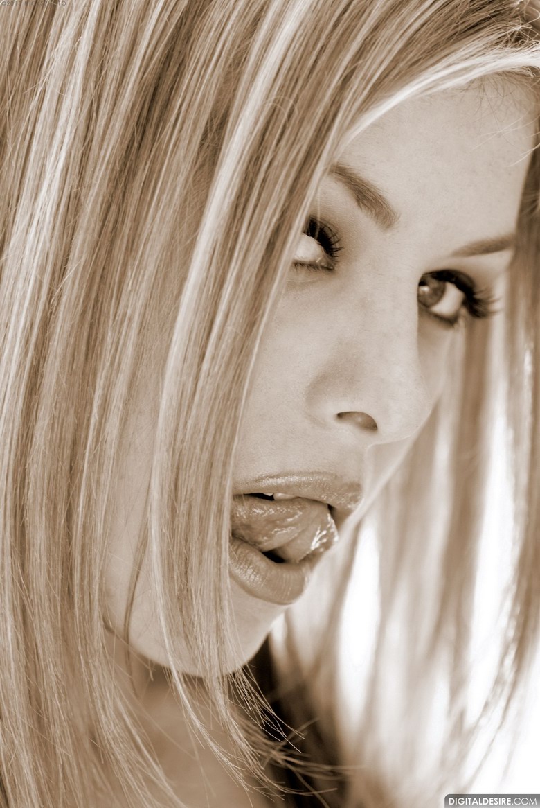 Ginger Jolie