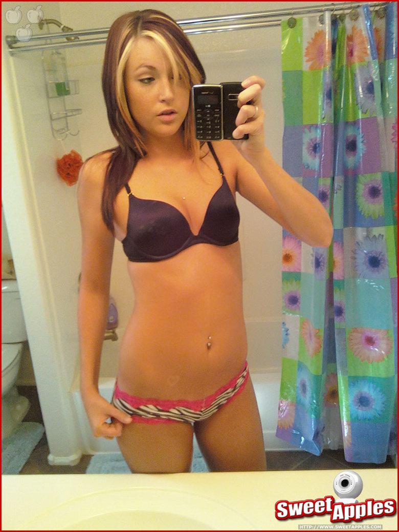 Hailey taking some selfshot photos