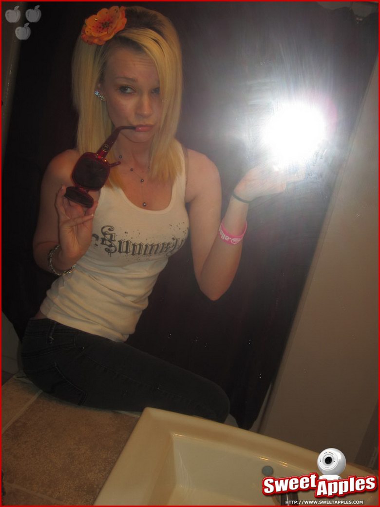 Lacey taking selfshots