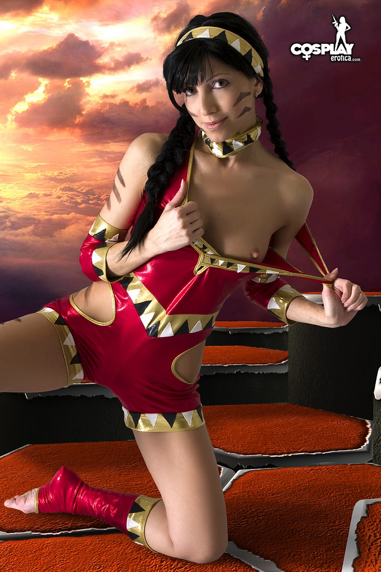 Cosplay babe Buki