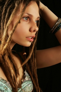Rasta young girl Sindi