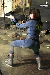 Cosplay babe Alyxa in Apocalypse
