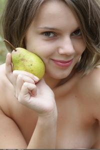 Iriska posing nude outdoor