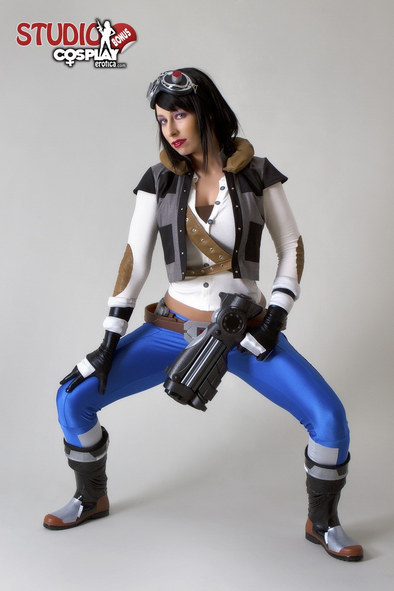 Sandy Bell Has Some Illegal Goods