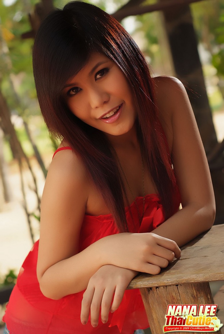 Tempting Nana Lee
