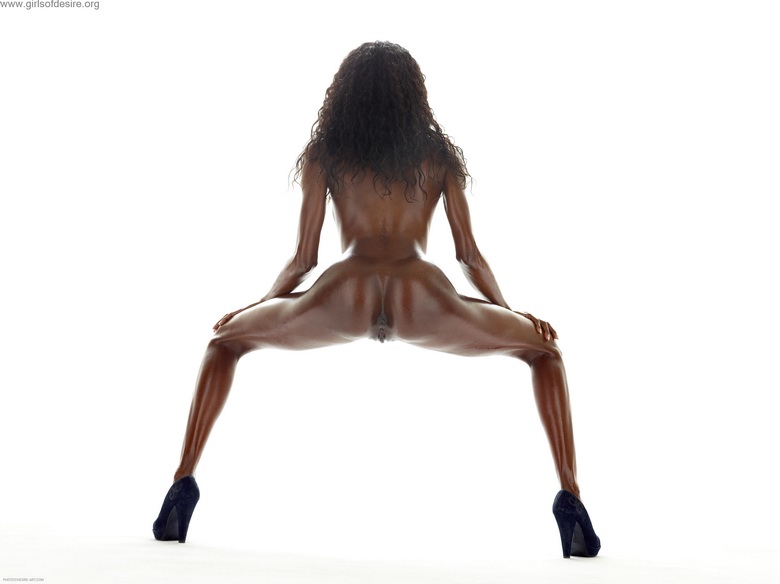 Valerie's perfect oiled & slim body