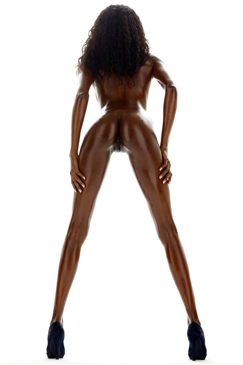 Valerie's perfect oiled & slim body