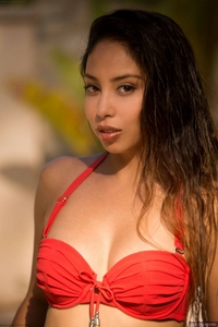 Alexis Love drops red bikini