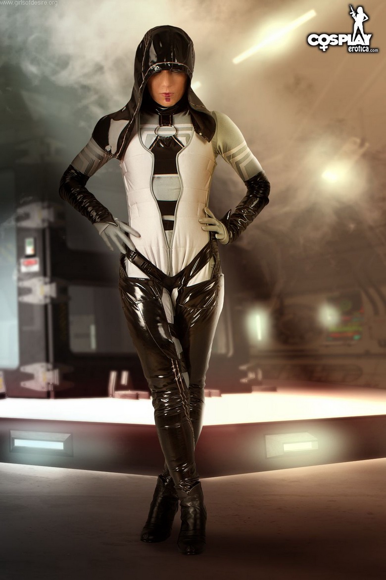 Enigmatic Thief Devorah