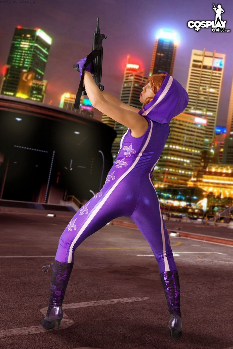 Shelly cosplaying Sexy Hacker