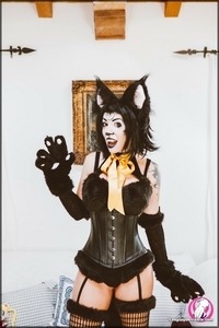 Vivka Cosplaying Moon Kitty