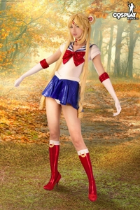 Leyla cosplaying Usagi's Temptation