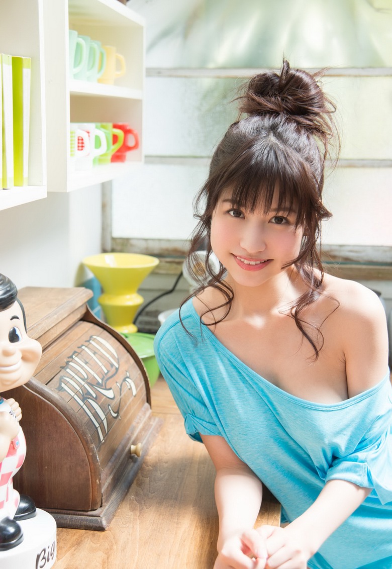 Momo Sakura
