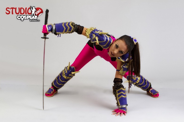 Devorah Cosplaying Soul Calibur
