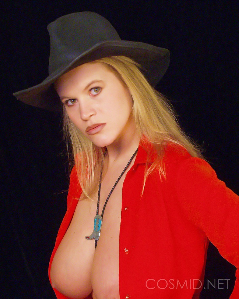 Taryn in a nice black hat