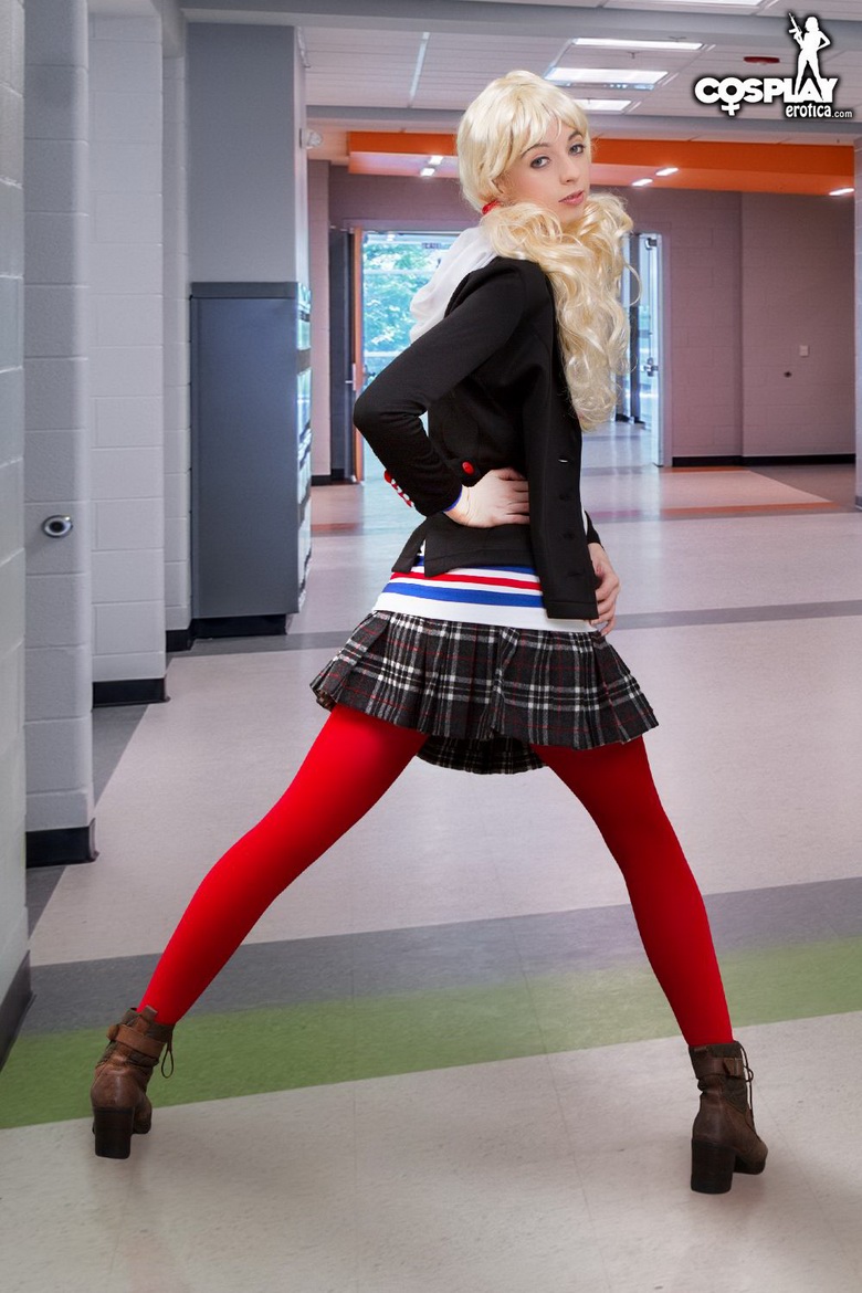 Leyla Cosplaying Confidant Ann