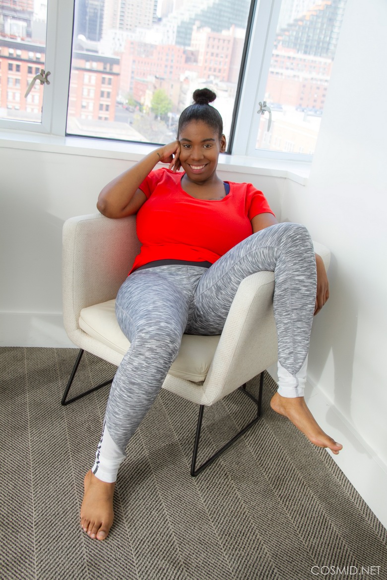 Quana Stevens reveals her juggs