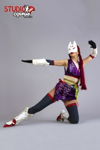 Angela cosplaying Kunimitsu