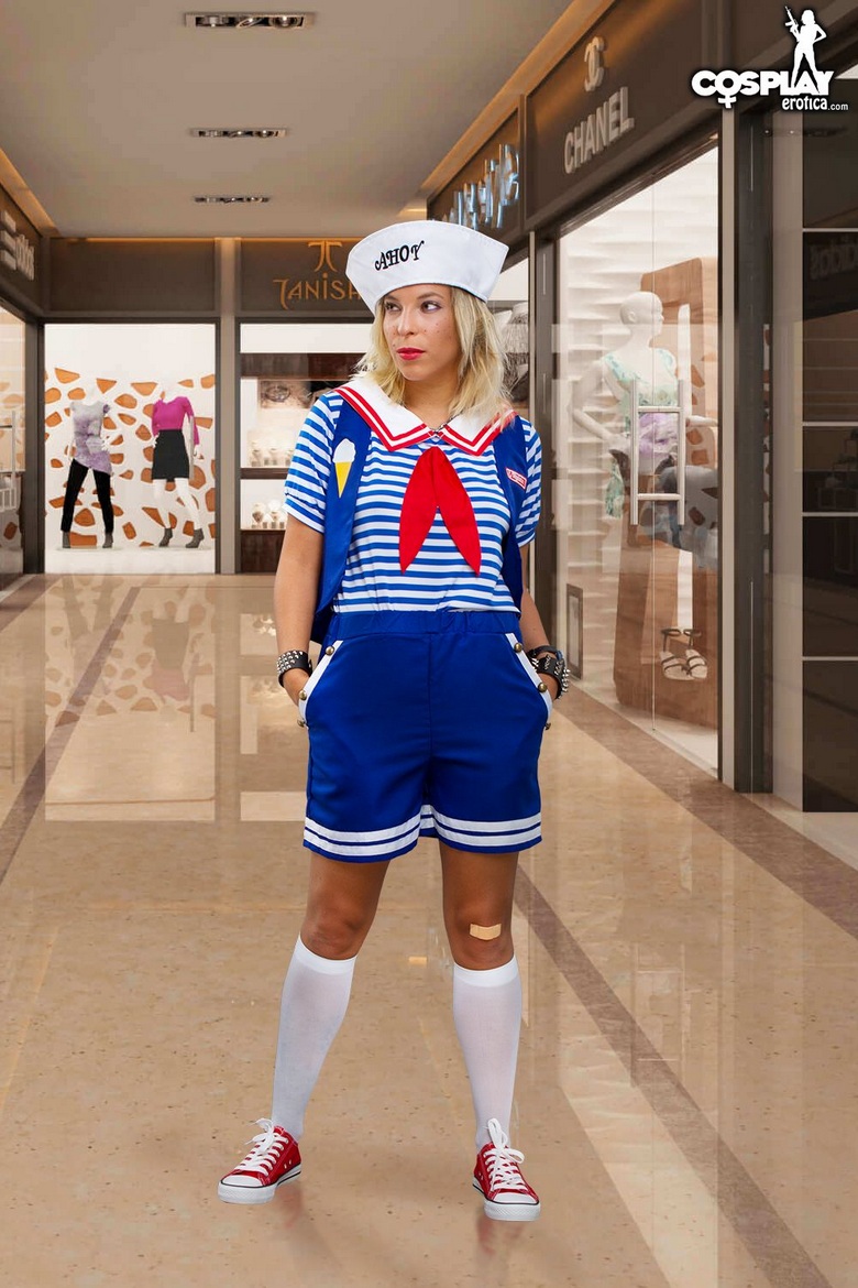 Zoey Cosplaying Stranger Teens