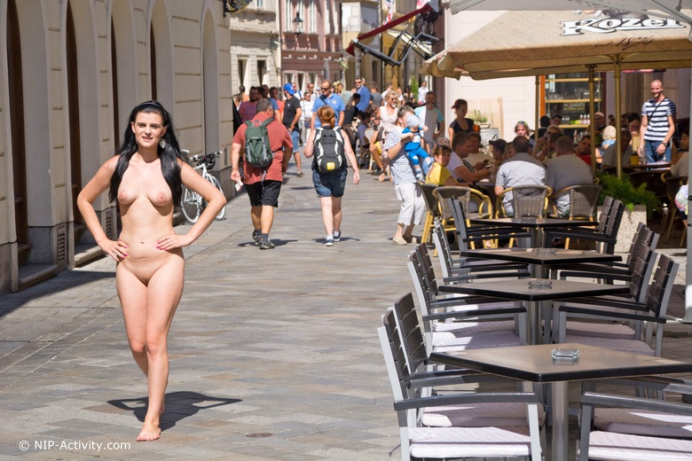 Alice's weekend nudity