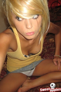 Blonde amateur girl Diana