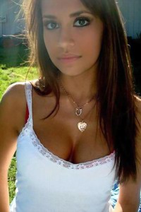 Naughty amateur hottie