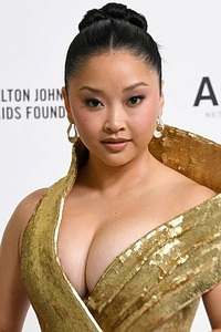 Lana Condor looking glamorous